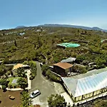 Casa Romeo Mit Kaminofen Und Sonnenterrasse By Interhome * غيا ذي إسورا