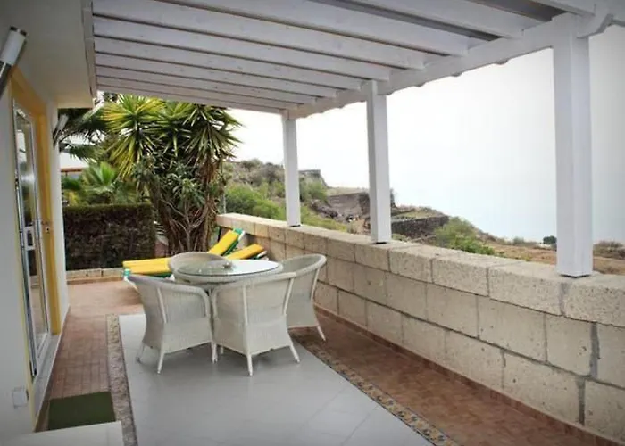 Hébergement de vacances Casa Romeo Mit Kaminofen Und Sonnenterrasse By Interhome *
