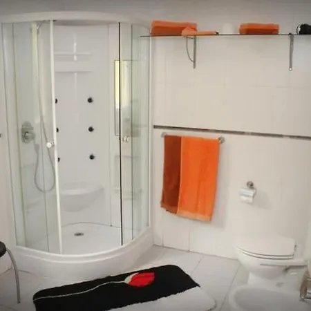 Casa Romeo Mit Kaminofen Und Sonnenterrasse By Interhome Guía de Isora