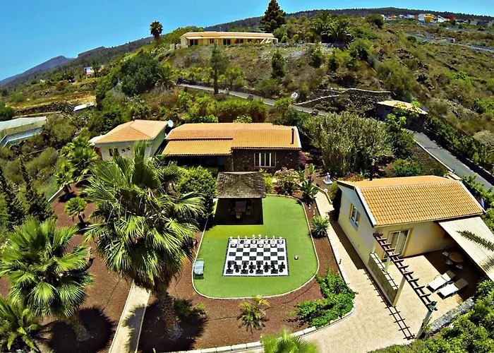 Casa Romeo Mit Kaminofen Und Sonnenterrasse By Interhome Guía de Isora